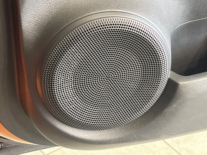 2020 Nissan Kicks 6AA-P15 (UW-69f021fb03c04)[28]