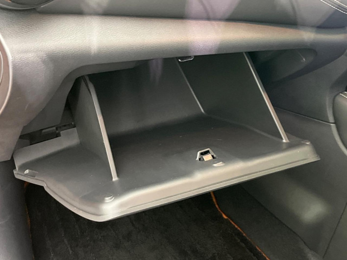 2020 Nissan Kicks 6AA-P15 (UW-69f021fb03c04)[13]