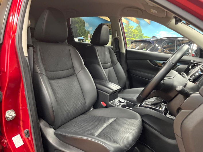 2021 Nissan X-Trail 5BA-NT32 (UW-69f021fb1a5a3)[17]