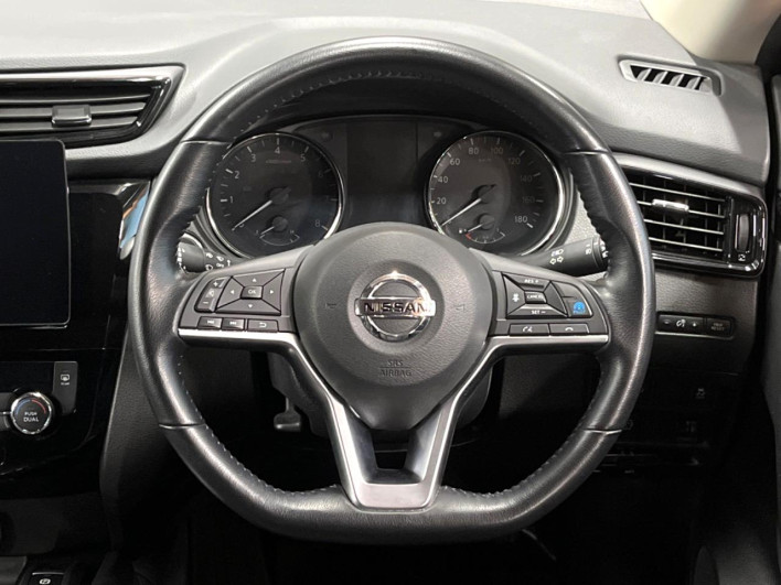 2021 Nissan X-Trail 5BA-NT32 (UW-69f021fb1a5a3)[23]