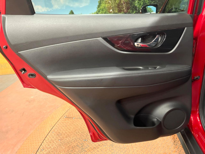 2021 Nissan X-Trail 5BA-NT32 (UW-69f021fb1a5a3)[7]