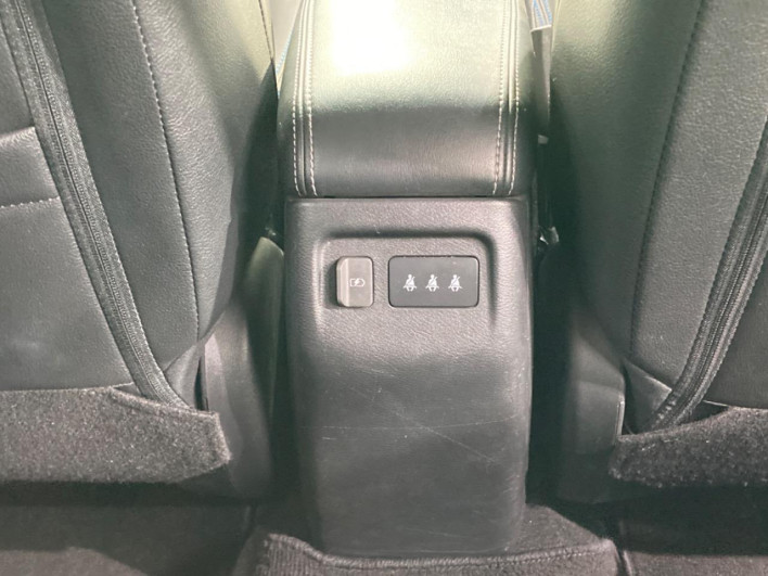 2021 Nissan Kicks 6AA-P15 (UW-69f021fd2b917)[29]