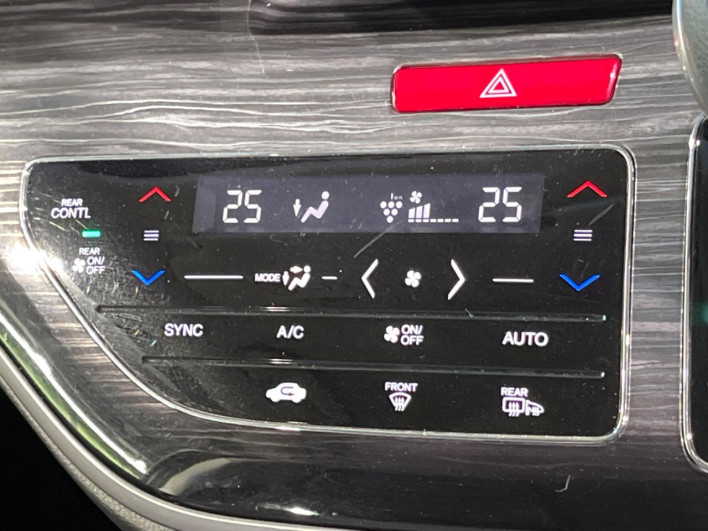 2016 Honda Odyssey DBA-RC1 (UW-69f021ffc4640)[15]