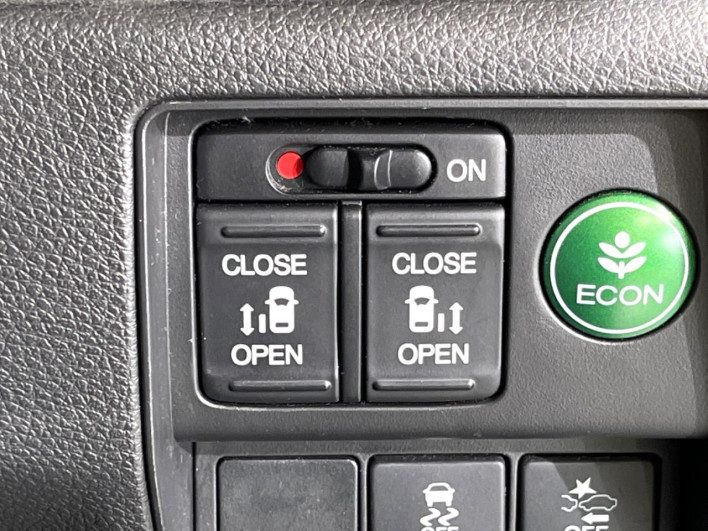 2016 Honda Odyssey DBA-RC1 (UW-69f021ffc4640)[21]