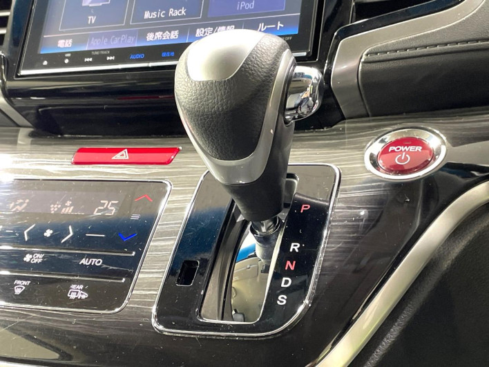 2017 Honda Odyssey Hybrid DAA-RC4 (UW-69f0220152d5d)[22]