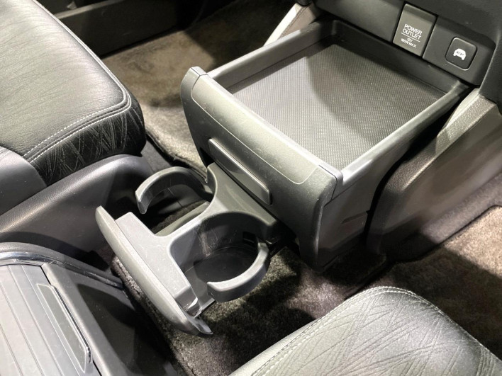 2017 Honda Odyssey Hybrid DAA-RC4 (UW-69f0220152d5d)[26]