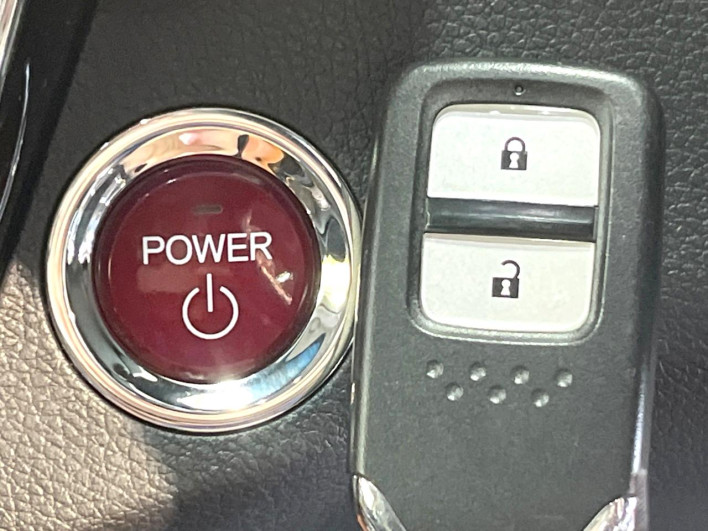 2014 Honda VEZEL DAA-RU3 (UW-69f02201f2991)[29]