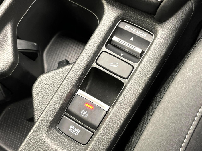 2021 Honda VEZEL 6AA-RV5 (UW-69f0220426db8)[22]