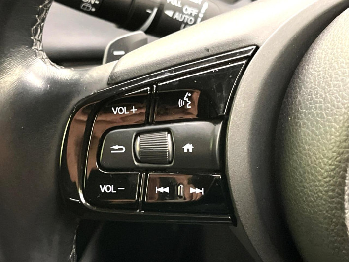 2021 Honda VEZEL 6AA-RV5 (UW-69f0220426db8)[14]