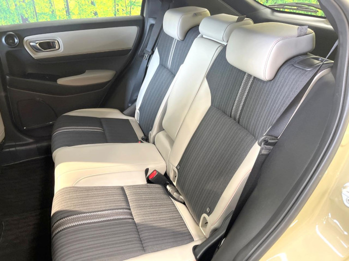 2022 Honda VEZEL 6AA-RV5 (UW-69f022042da2a)[23]