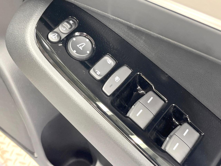 2022 Honda VEZEL 6AA-RV5 (UW-69f022042da2a)[28]