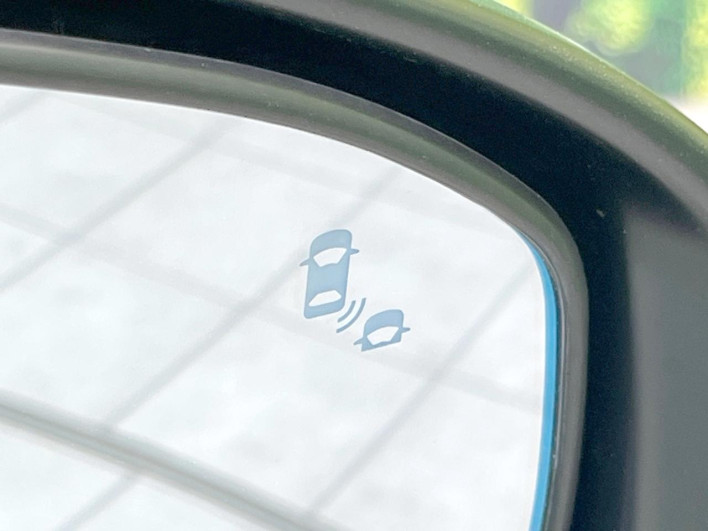 2022 Honda VEZEL 6AA-RV5 (UW-69f0220458fb3)[13]