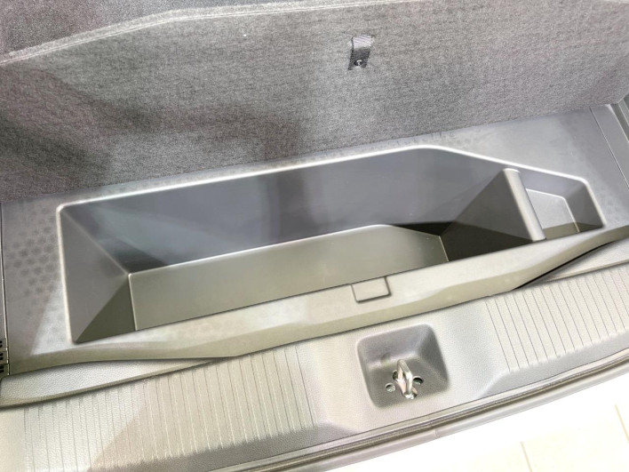 2022 Honda VEZEL 6AA-RV5 (UW-69f0220458fb3)[25]