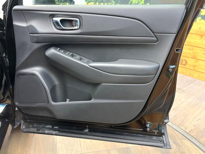 2023 Honda VEZEL 6AA-RV5 (UW-69f02205e59a6)[18]