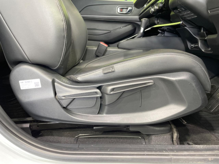 2021 Honda VEZEL 6AA-RV6 (UW-69f02208a6deb)[18]