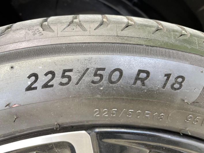 2021 Honda VEZEL 6AA-RV6 (UW-69f02208a6deb)[8]