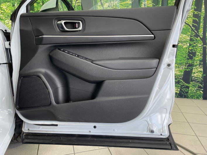 2021 Honda VEZEL 6AA-RV6 (UW-69f02208a6deb)[19]