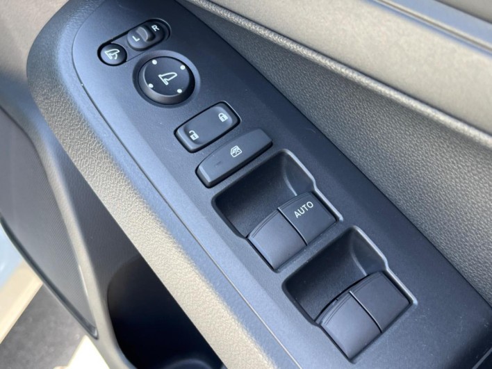 2024 Honda VEZEL 6AA-RV6 (UW-69f0220a6fa6f)[4]