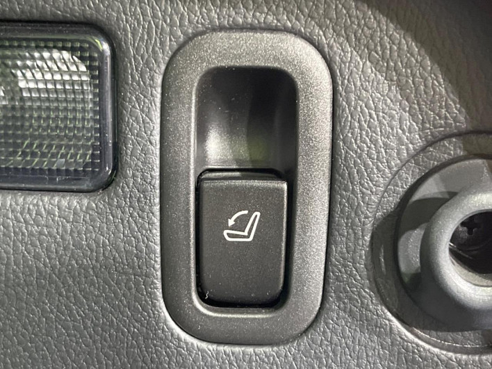 2017 Subaru Forester DBA-SJ5 (UW-69f0220f16597)[22]