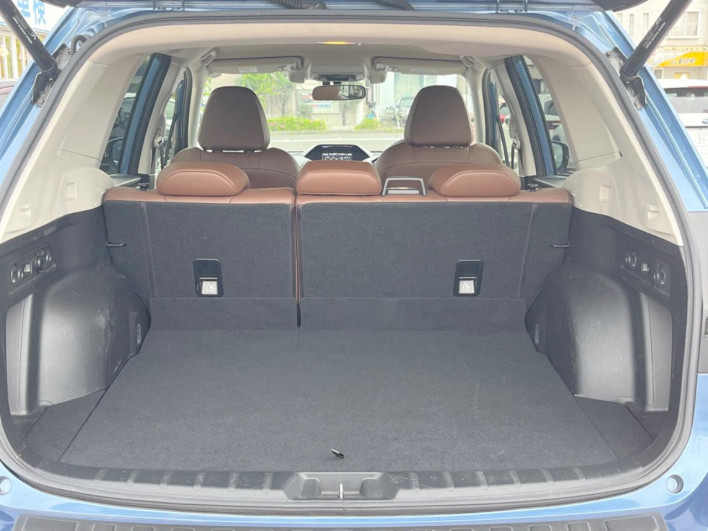 2019 Subaru Forester 5AA-SKE (UW-69f0220fc69af)[17]