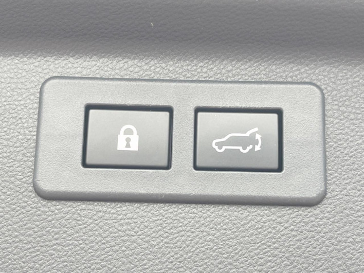 2019 Subaru Forester 5AA-SKE (UW-69f0220fc69af)[18]