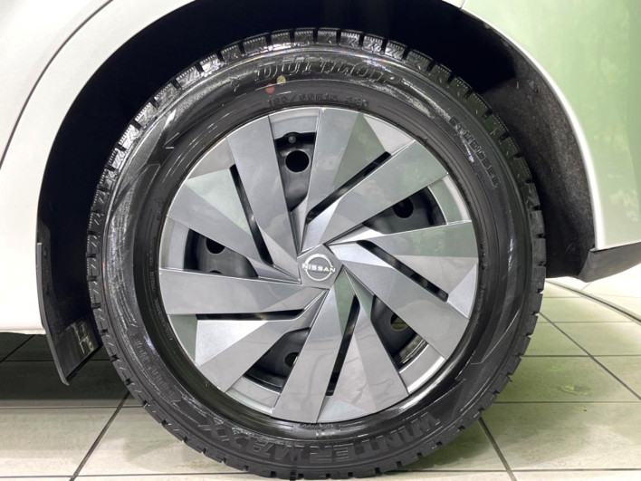 2022 Nissan Note 6AA-SNE13 (UW-69f0221153f08)[13]