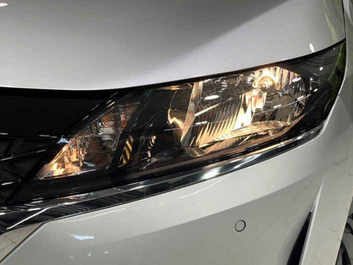 2022 Nissan Note 6AA-SNE13 (UW-69f0221153f08)[21]