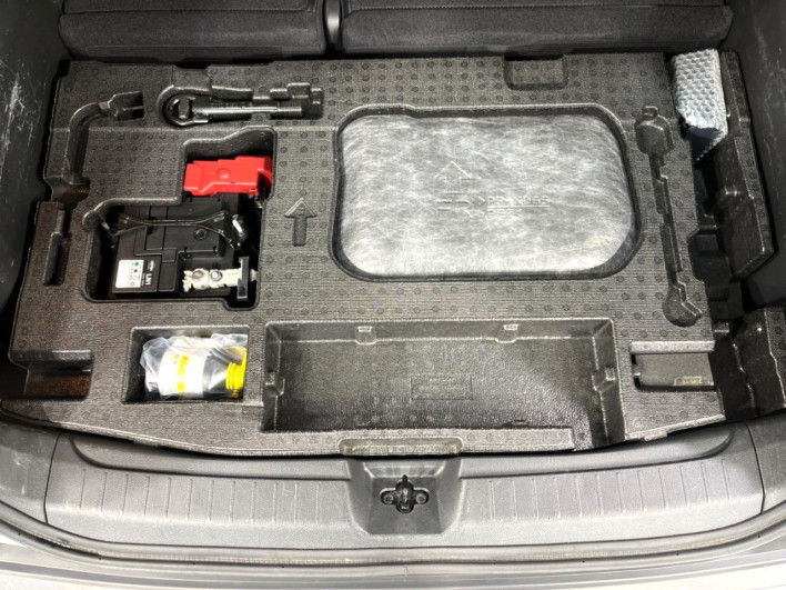 2022 Nissan Note 6AA-SNE13 (UW-69f0221153f08)[5]