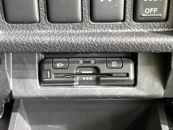 2021 Nissan Elgrand 5BA-TE52 (UW-69f02213caf0f)[15]