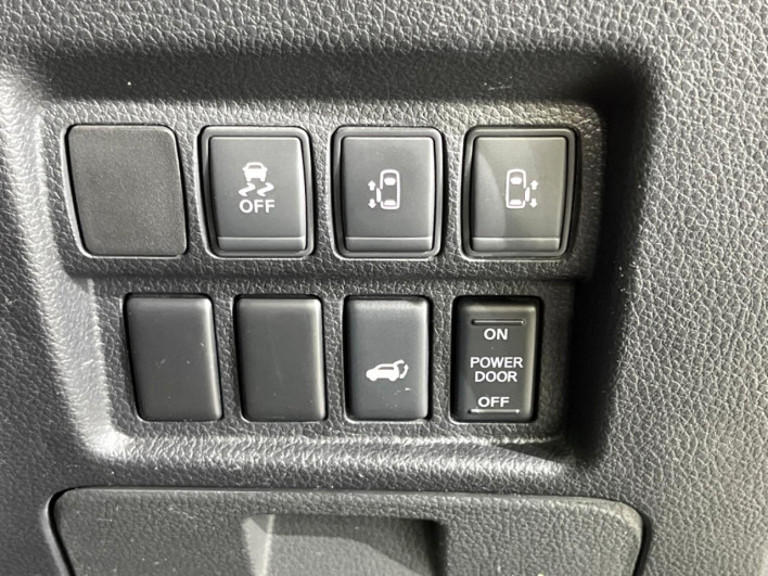 2021 Nissan Elgrand 5BA-TE52 (UW-69f02213caf0f)[14]