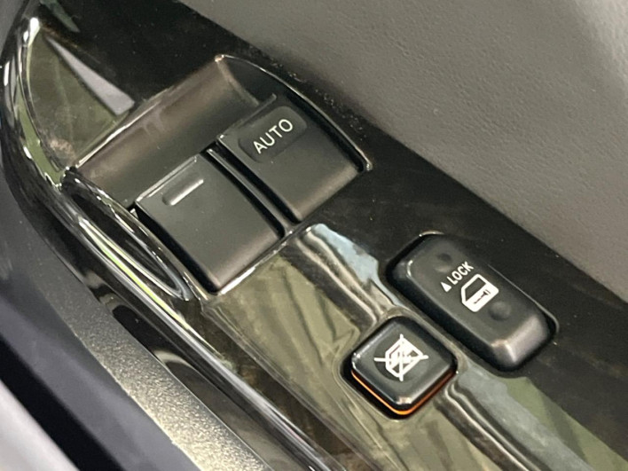 2019 Toyota Hiace Van CBF-TRH200V (UW-69f0221430e7c)[12]