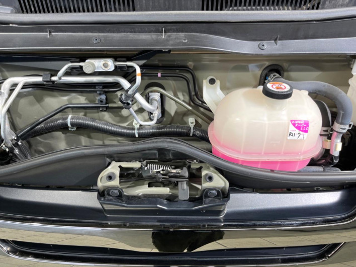 2019 Toyota Hiace Van CBF-TRH200V (UW-69f0221430e7c)[4]