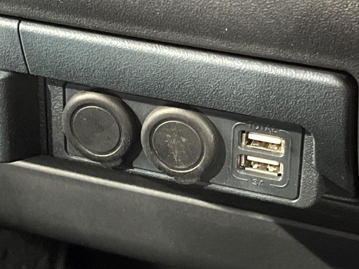 2019 Toyota Hiace Van CBF-TRH200V (UW-69f0221430e7c)[15]