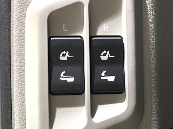 2021 Toyota Land Cruiser Prado 3BA-TRJ150W (UW-69f02214599f2)[16]