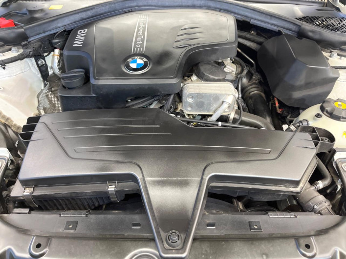 2015 BMW 3 Series DBA-3X20 (UW-69f0221c0b5d3)[11]