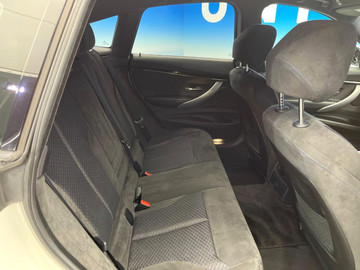 2015 BMW 3 Series DBA-3X20 (UW-69f0221c0b5d3)[27]