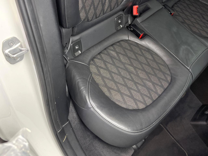 2017 BMW X1 LDA-HT20 (UW-69f0221c787c6)[28]