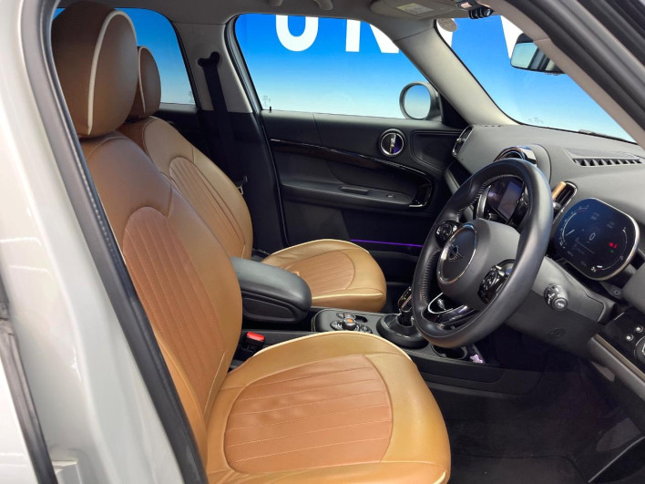 2021 Rover Mini 3DA-42BT20 (UW-69f022225b10f)[20]
