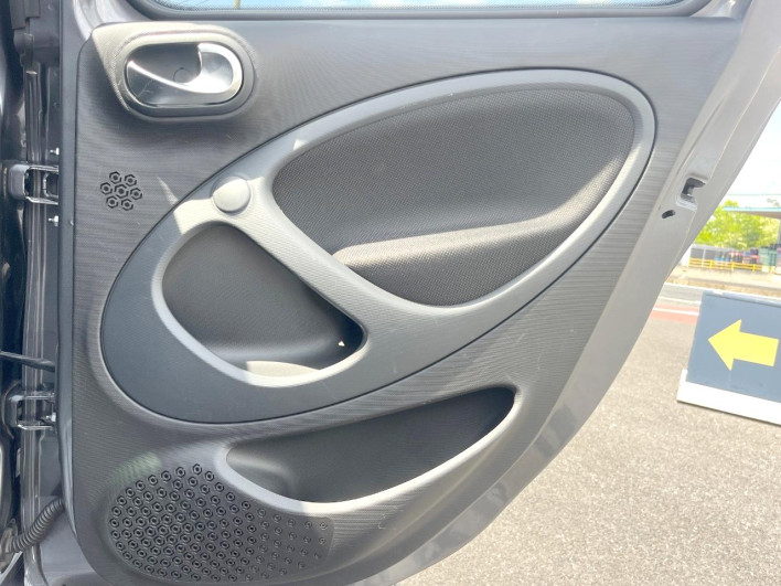 2018 Smart Smart ForFour ABA-453062 (UW-69f0222267521)[23]