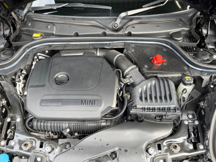 2018 Rover Mini CBA-XRJCW (UW-69f02222a4e14)[25]