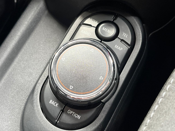 2018 Rover Mini CBA-XRJCW (UW-69f02222a4e14)[13]