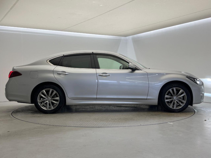 2017 Nissan Fuga DBA-Y51 (UW-69f022246b386)[15]