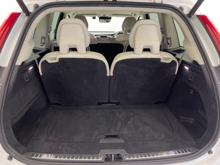 2021 Volvo XC90 5AA-LB420TXCM (UW-69f022259b1a1)[14]