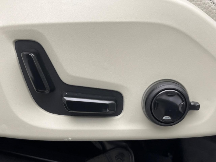 2021 Volvo XC90 5AA-LB420TXCM (UW-69f022259b1a1)[8]