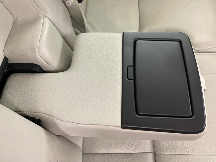 2021 Volvo XC90 5AA-LB420TXCM (UW-69f022259b1a1)[22]