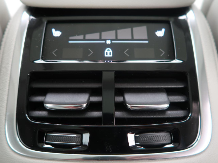 2025 Volvo XC90 5AA-LB420TXCM2 (UW-69f0222626022)[28]