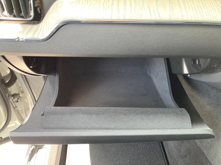 2022 Volvo XC60 5AA-UB420TXCM (UW-69f0222646bd2)[20]