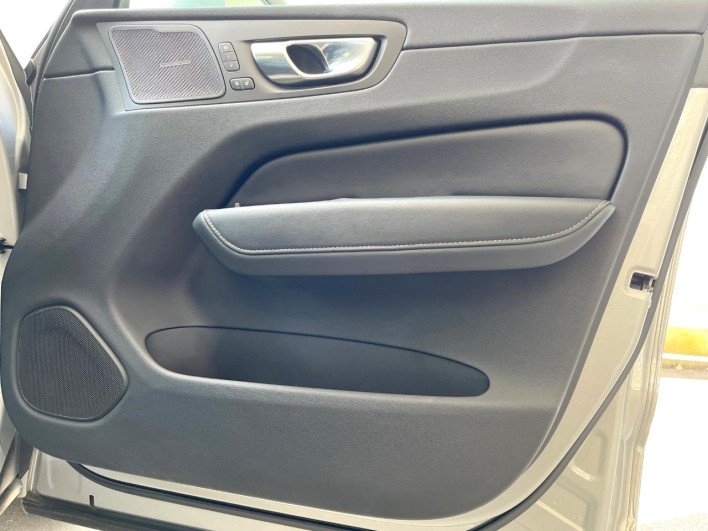 2022 Volvo XC60 5AA-UB420TXCM (UW-69f0222646bd2)[16]