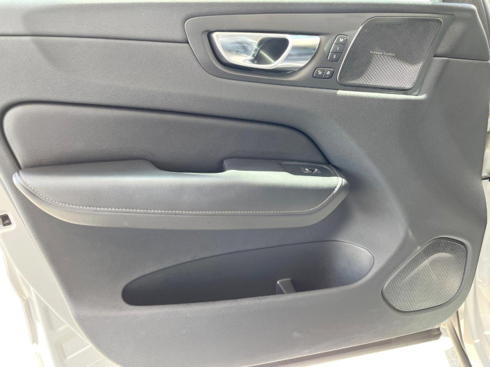 2022 Volvo XC60 5AA-UB420TXCM (UW-69f0222646bd2)[19]