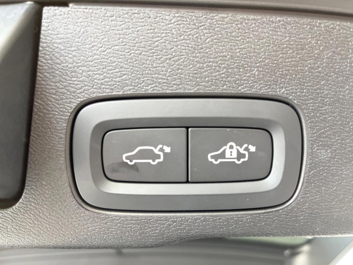 2022 Volvo XC60 5AA-UB420TXCM (UW-69f0222646bd2)[25]